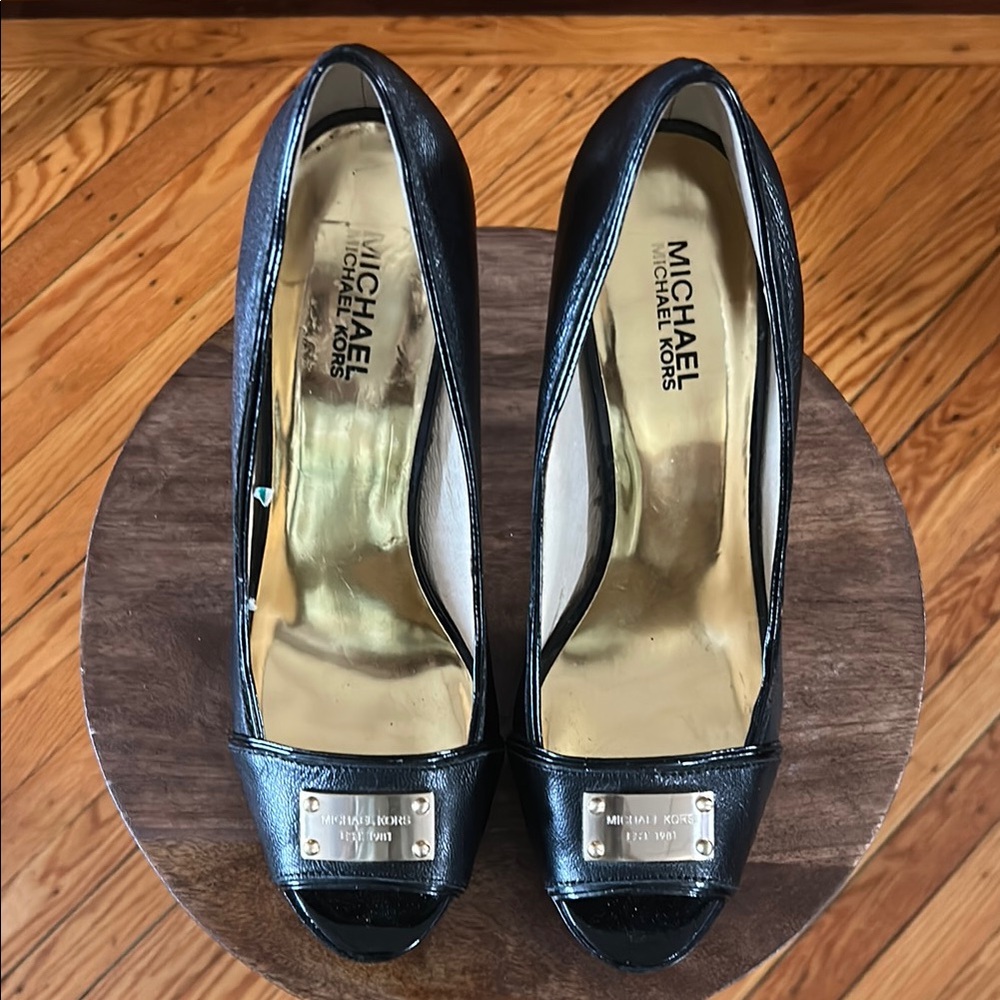 Michael Kors Black Patent Leather Heels with Decorative Buckle